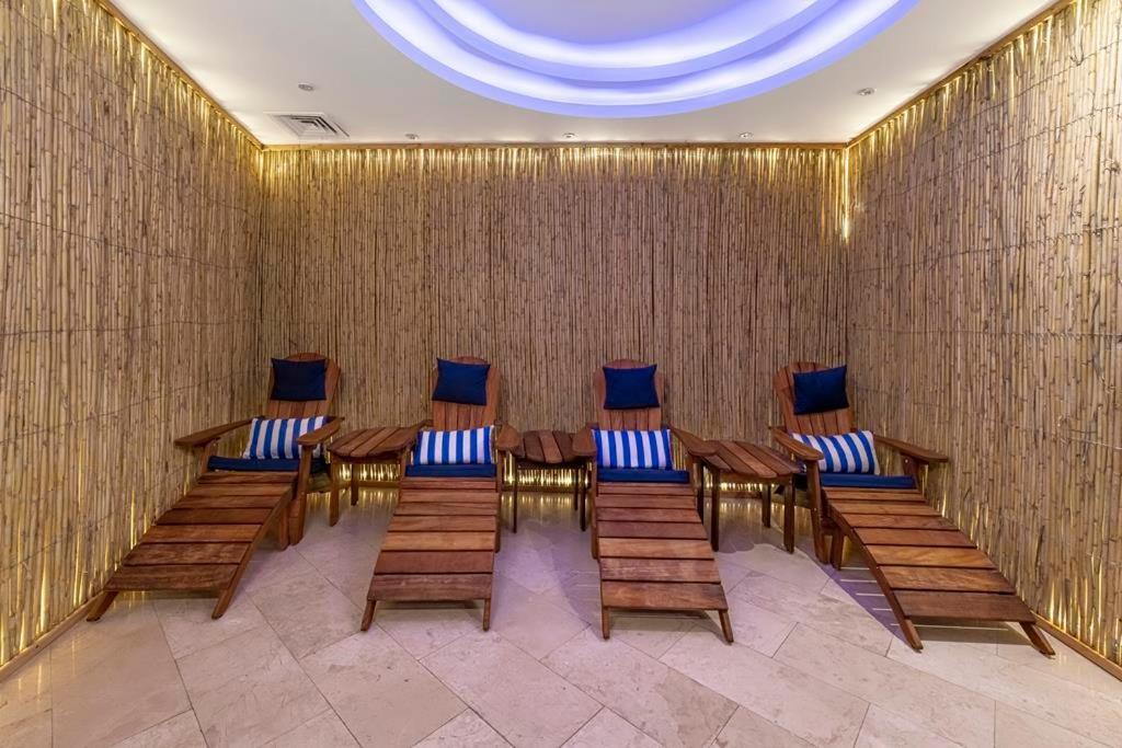 Savoy Hotel Spa & Casino Kyrenia  Exteriér fotografie A relaxation room at a spa